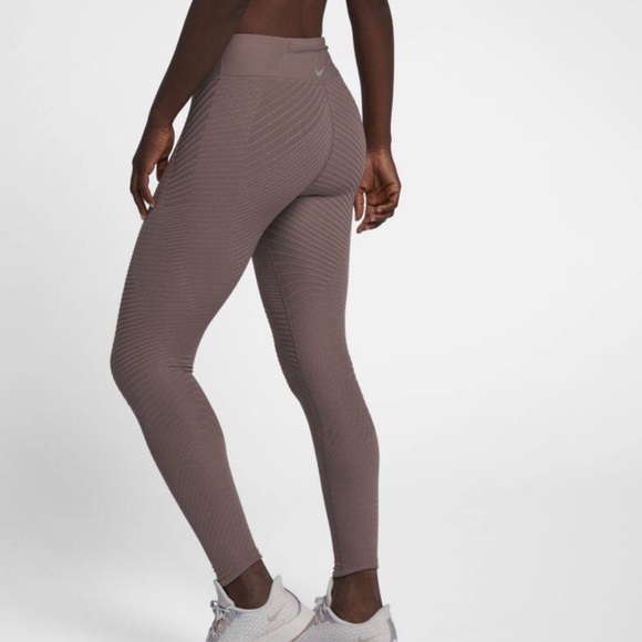 🚫✂️🎊NWT🎊 NIKE Epic Lux Mid Rise Texture Tight - Picture 2 of 6